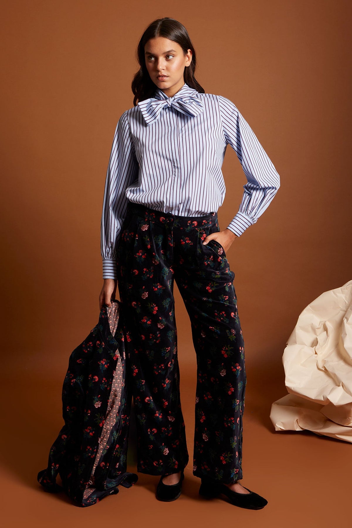 PANTALON MILANA FLORES MARINO