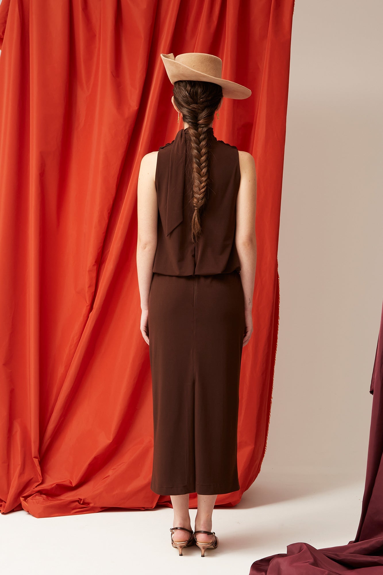VESTIDO ANICETA MARRON